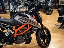 KTM DUKE 125 (2022)(B/A1/A2/A)